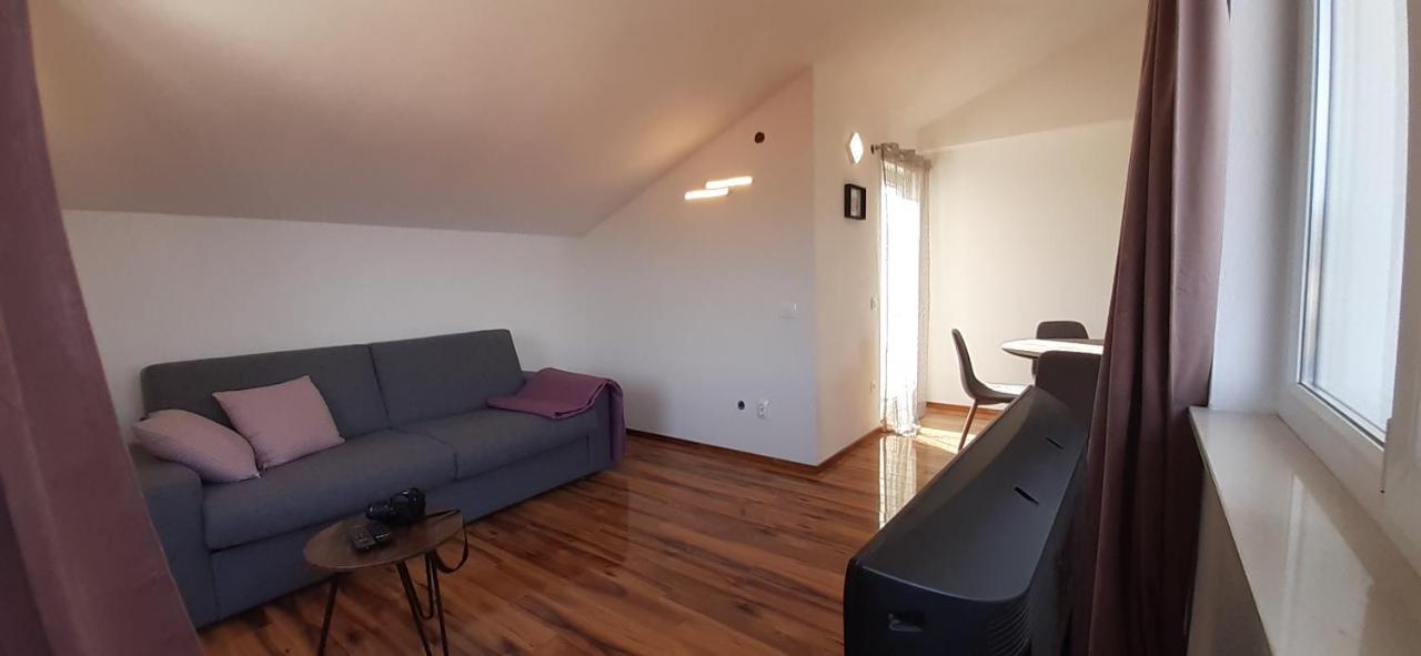 Apartmani Rita Slatine Exterior photo